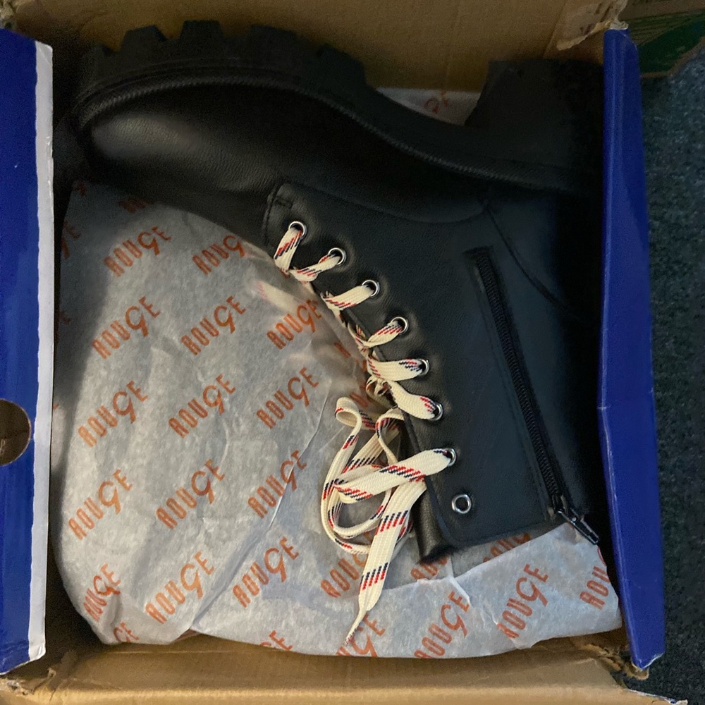 Black brand new boots size 11